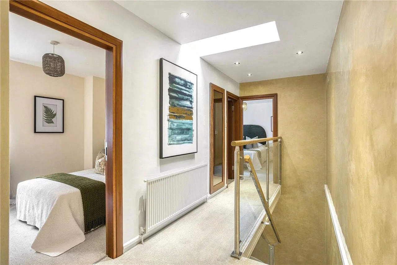 Belsize Mews, Belsize Village, NW3, photo 20