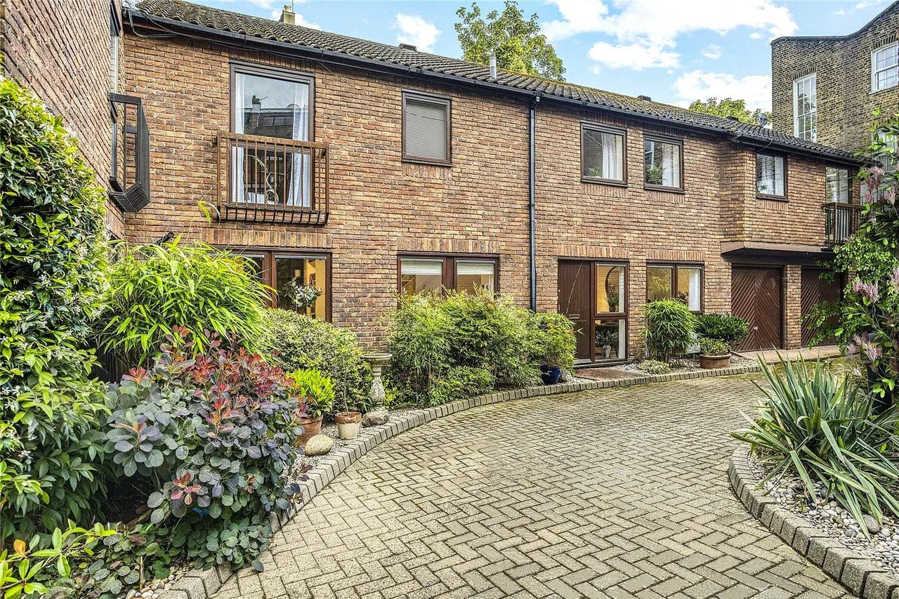 Belsize Mews, Belsize Village, NW3, photo 27
