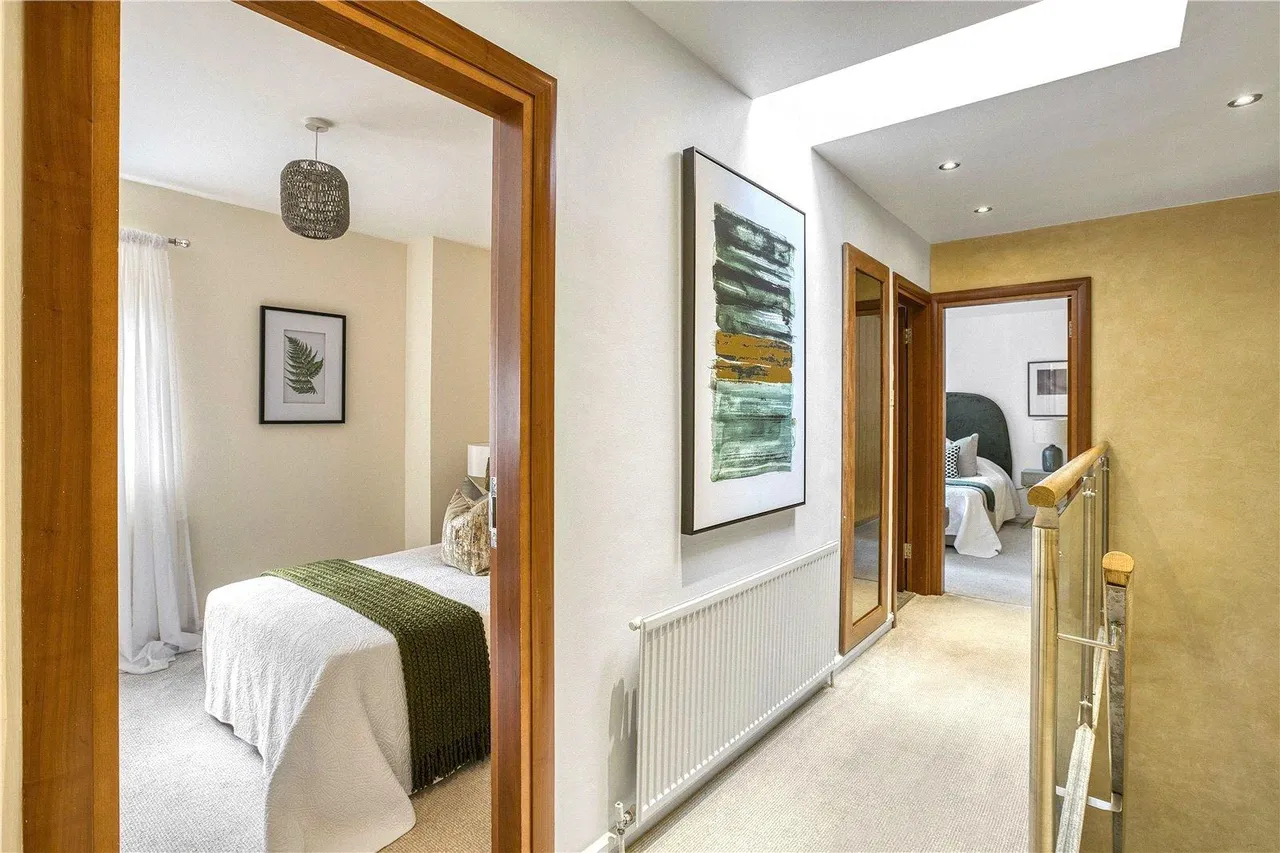 Belsize Mews, Belsize Village, NW3, photo 16