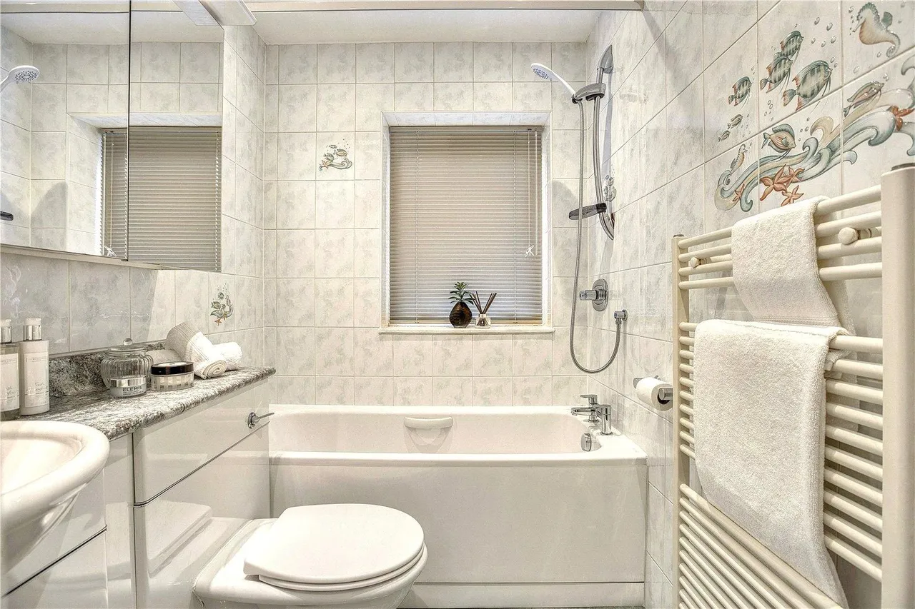 Belsize Mews, Belsize Village, NW3, photo 24