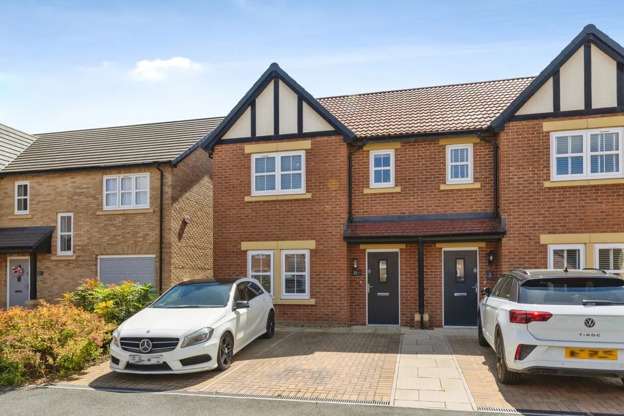 3 bed house for sale — Hole Beck Drive, Kirklevington, Yarm, TS15