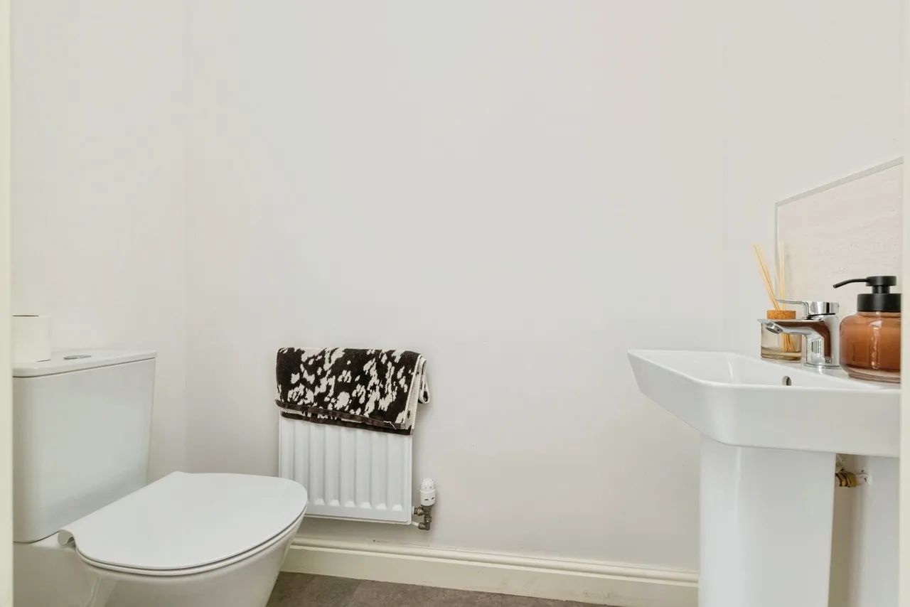 Hole Beck Drive, Kirklevington, Yarm, TS15, photo 8
