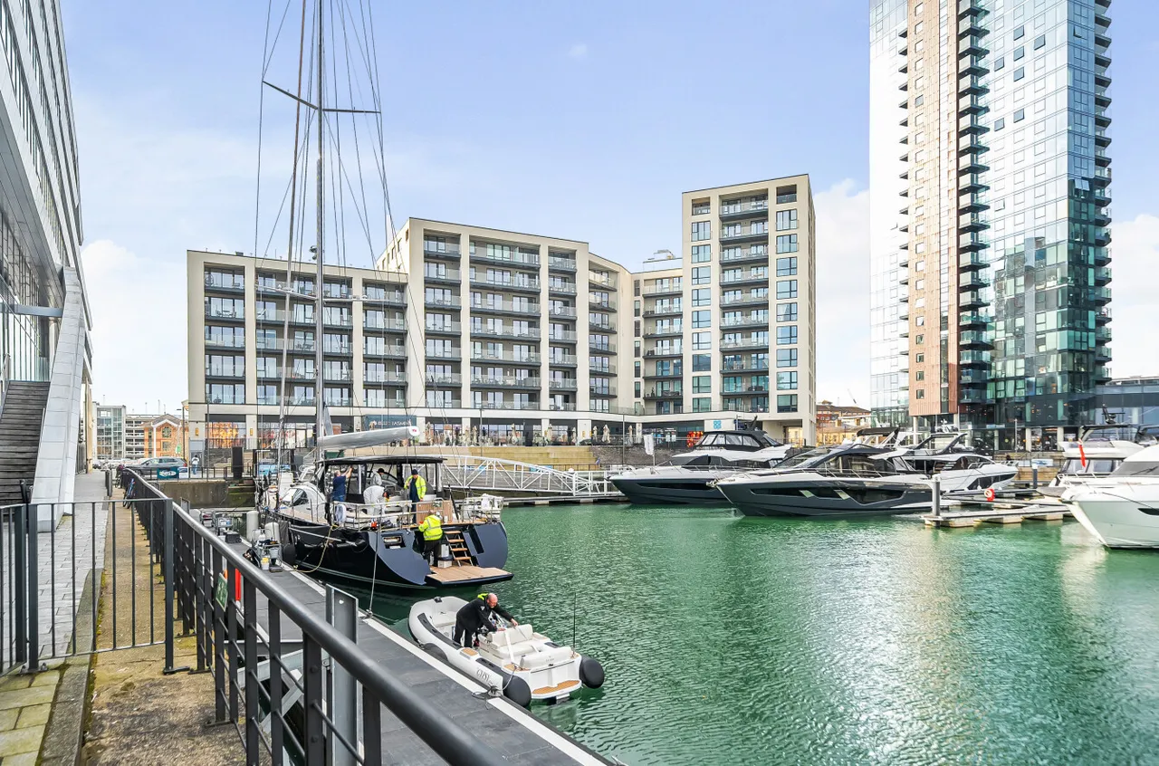 Maritime Walk, Ocean Village, SO14, photo 16
