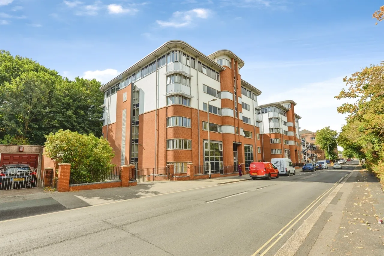 1 bed flat for sale — Central Park Avenue, PLYMOUTH