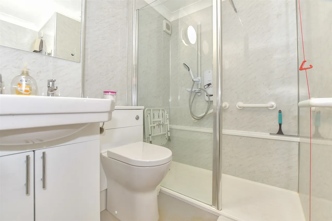 Waterloo Road, Tonbridge, TN9, photo 13