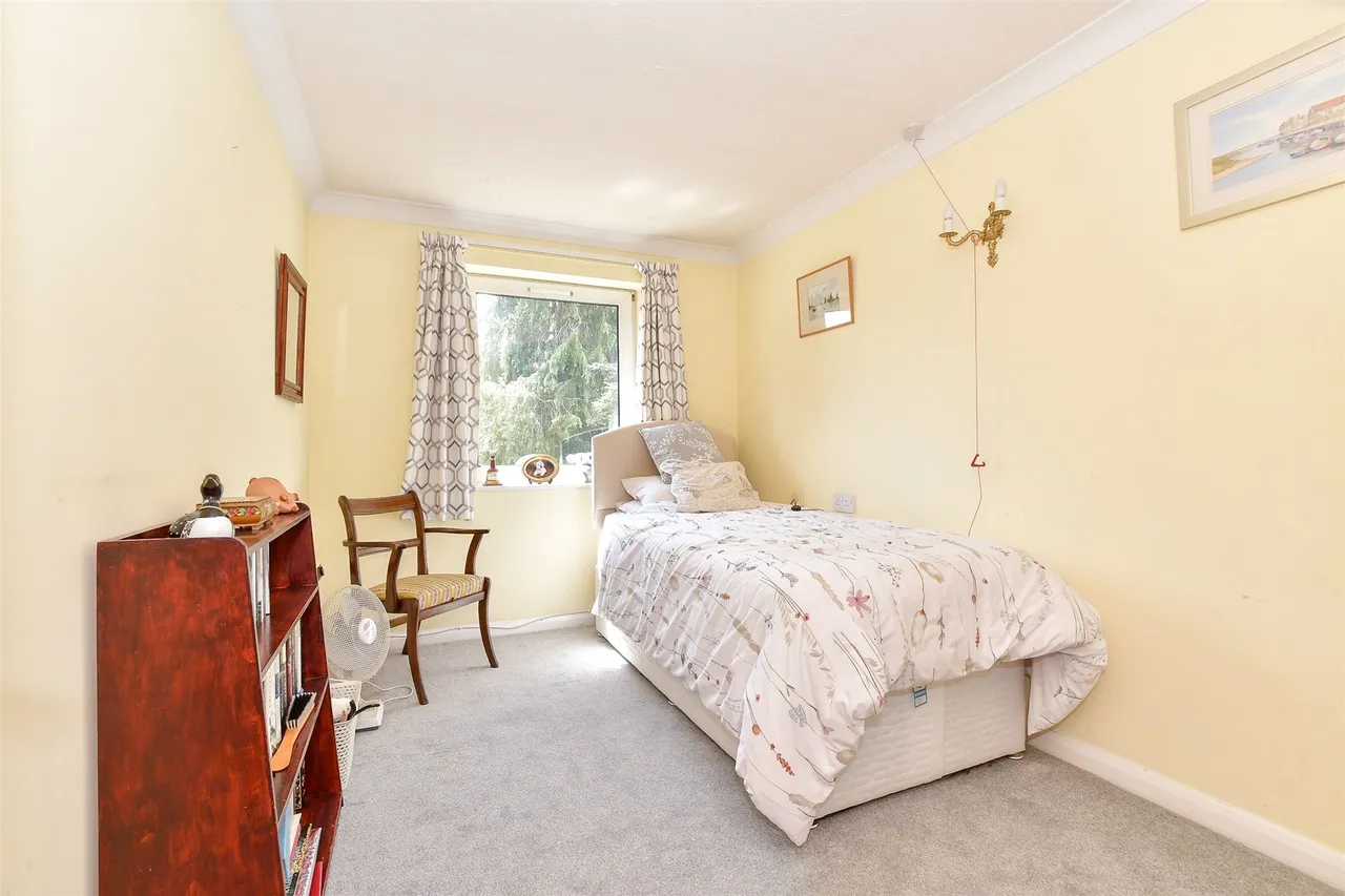 Waterloo Road, Tonbridge, TN9, photo 11