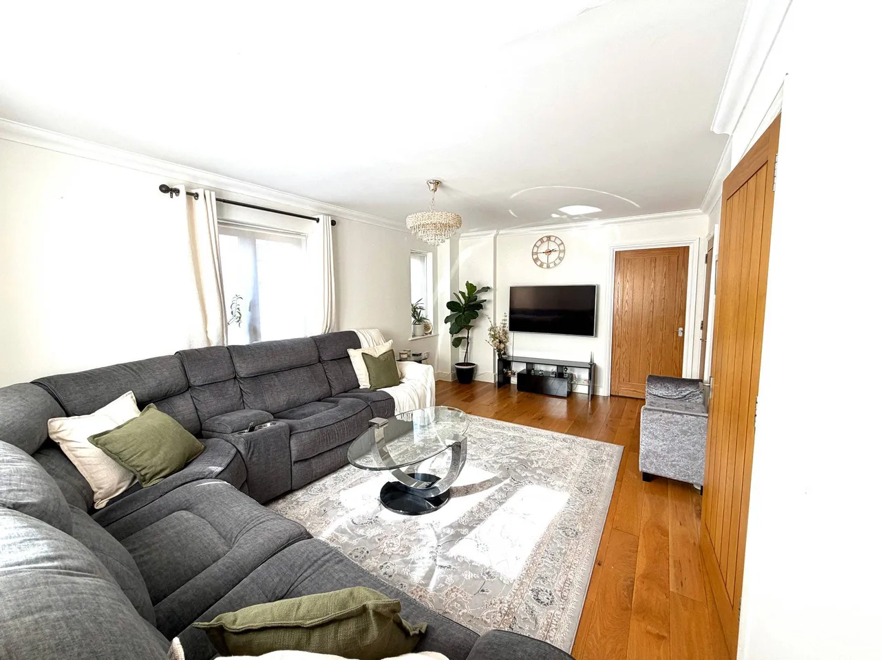 Oakworth Avenue, Broughton, Milton Keynes, Buckinghamshire, MK10 9NU, photo 10