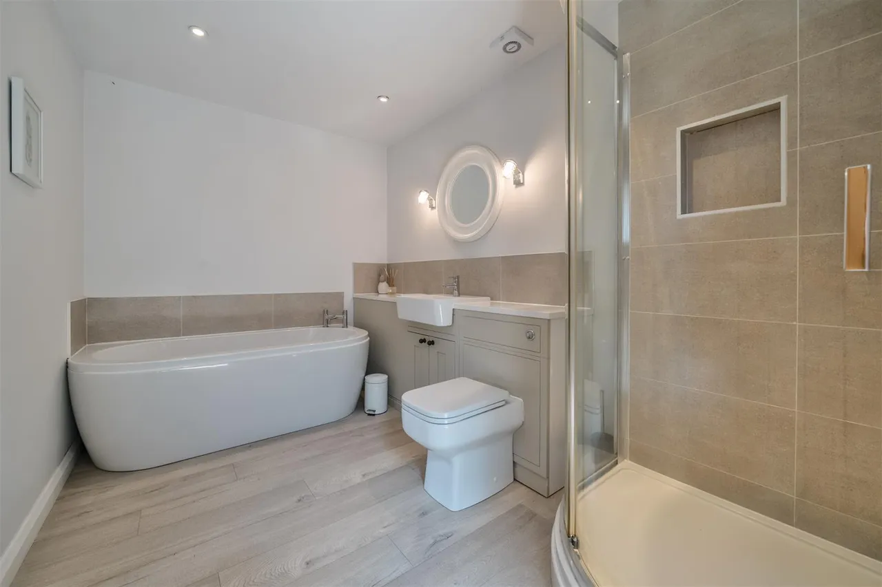 Little Abshot Road, Abshot, Warsash, photo 6