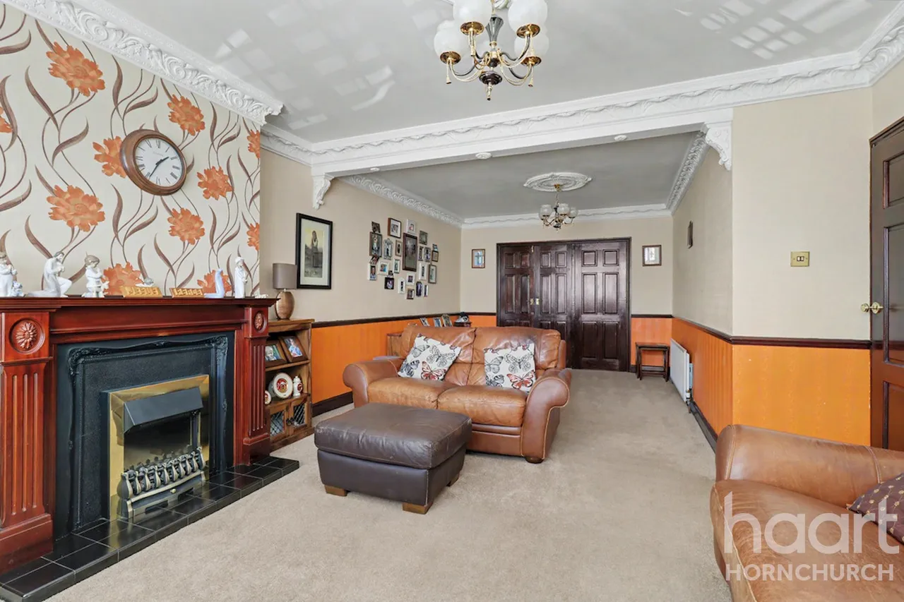 Boscombe Avenue, Hornchurch, RM11, photo 2