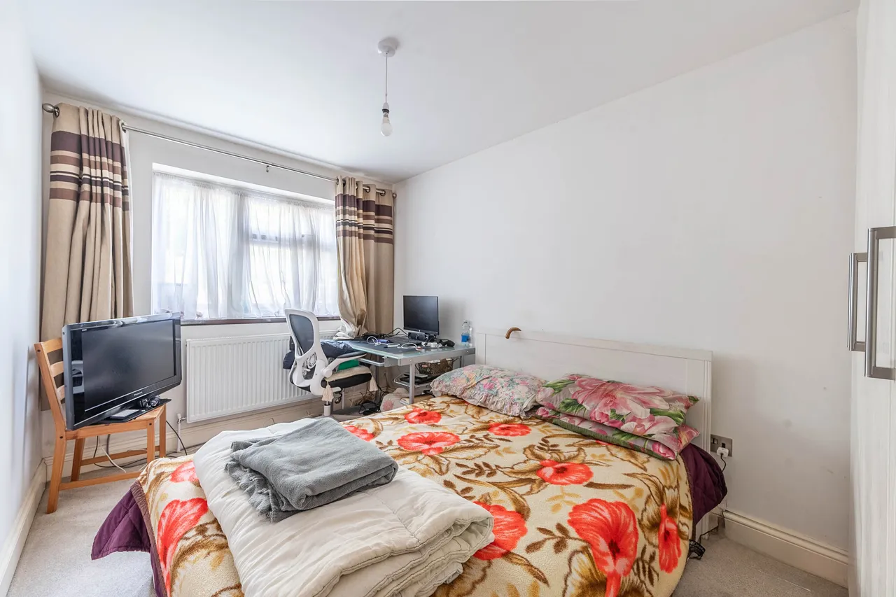 193 Daneglen Court, London Road, Stanmore, photo 8