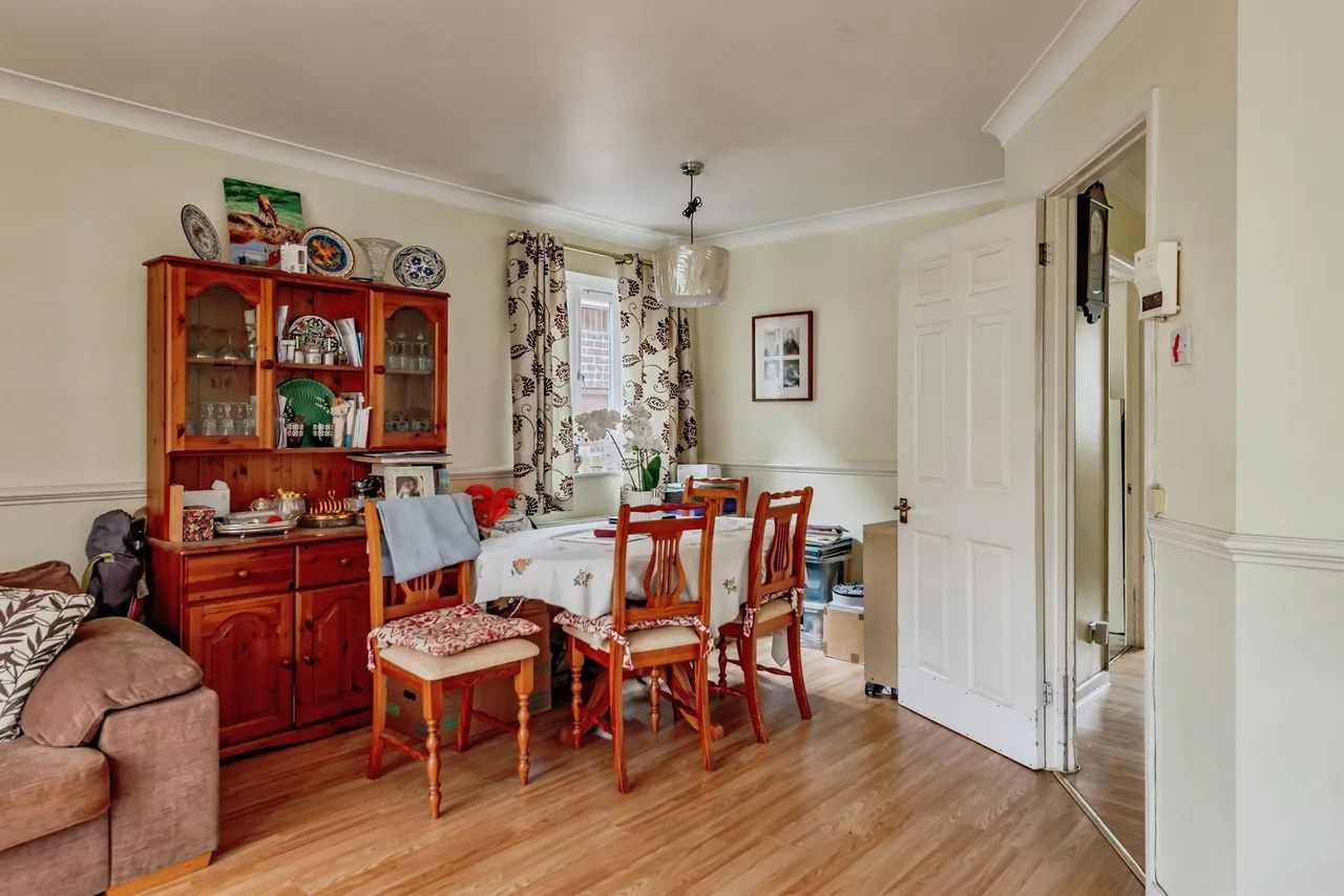 Tinsley Close, Crawley, RH10, photo 5