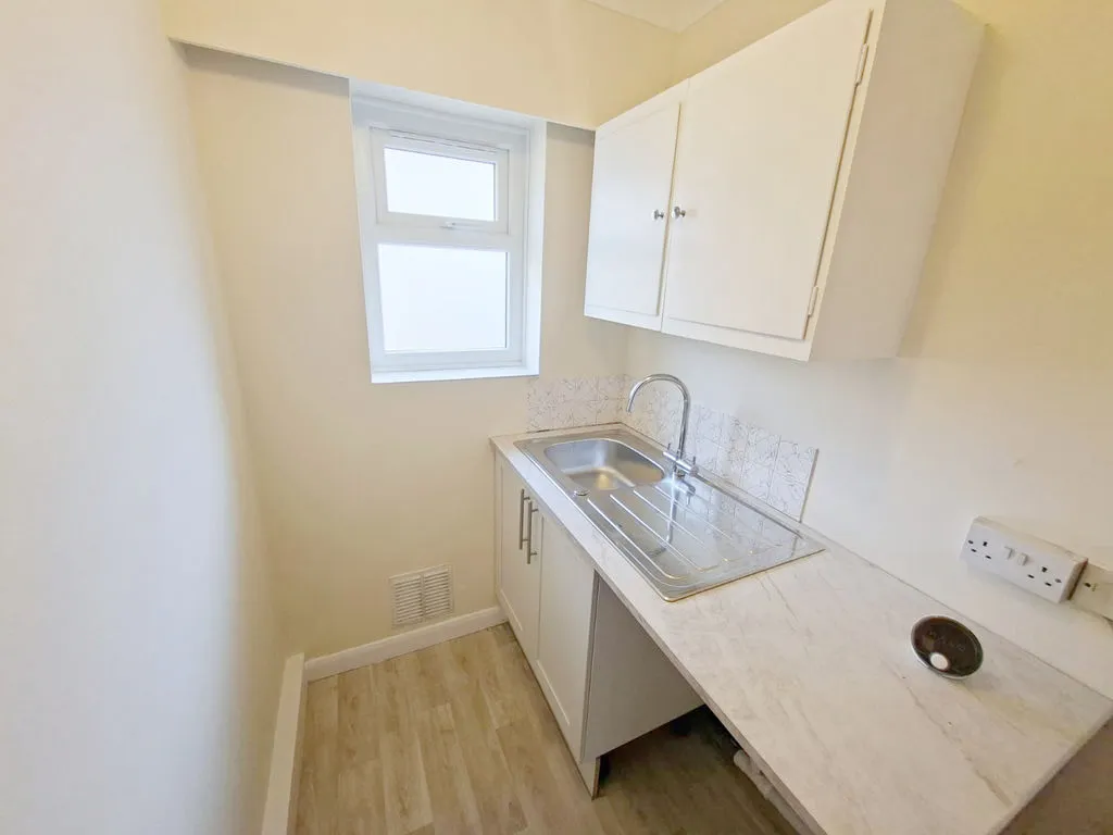 Hillside Drive, Grantham, photo 5
