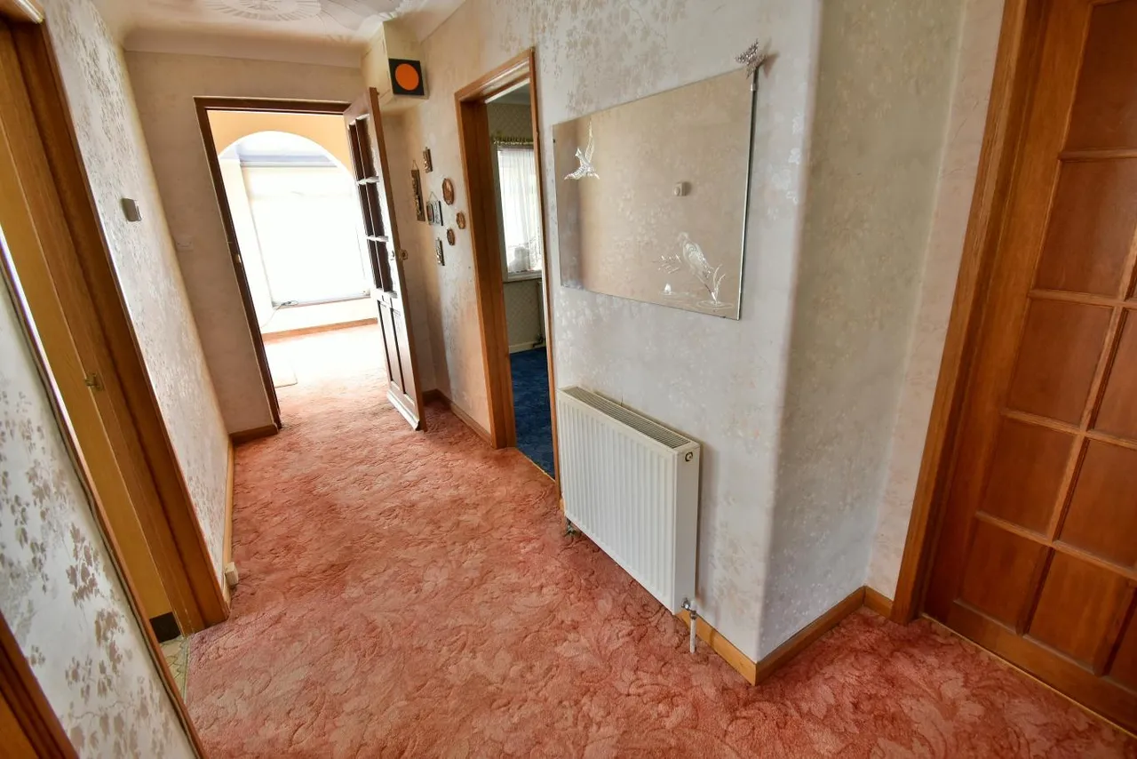 Birch Avenue, BH22, photo 13