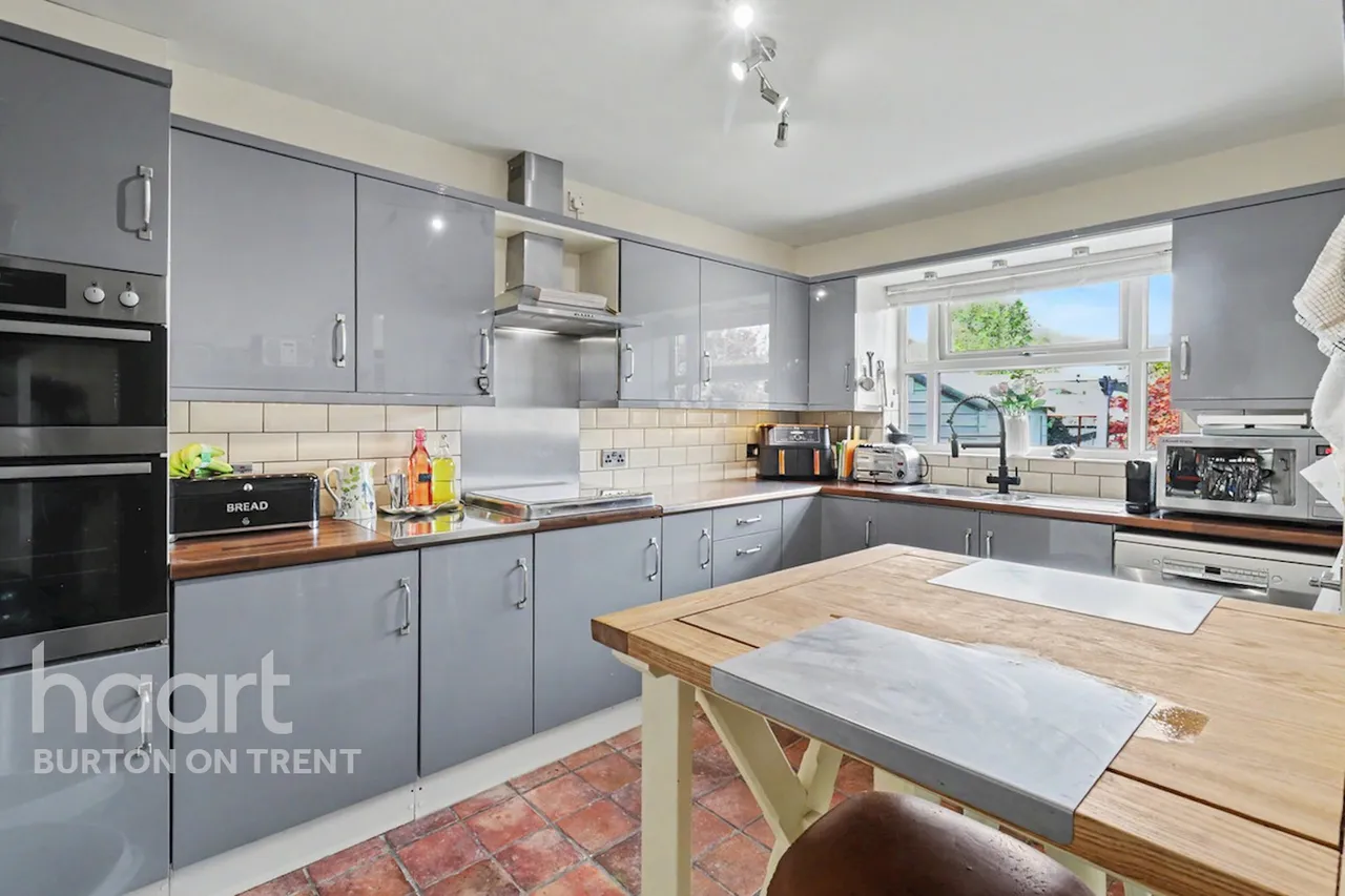 Sharpswood Manor, Swadlincote, DE11, photo 5