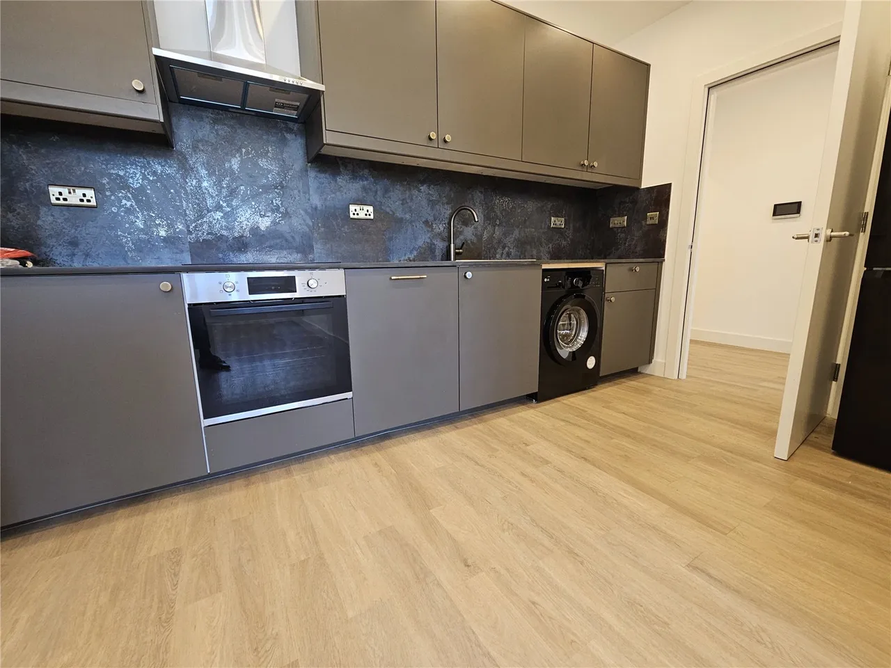 North End, Croydon, CR0, photo 6