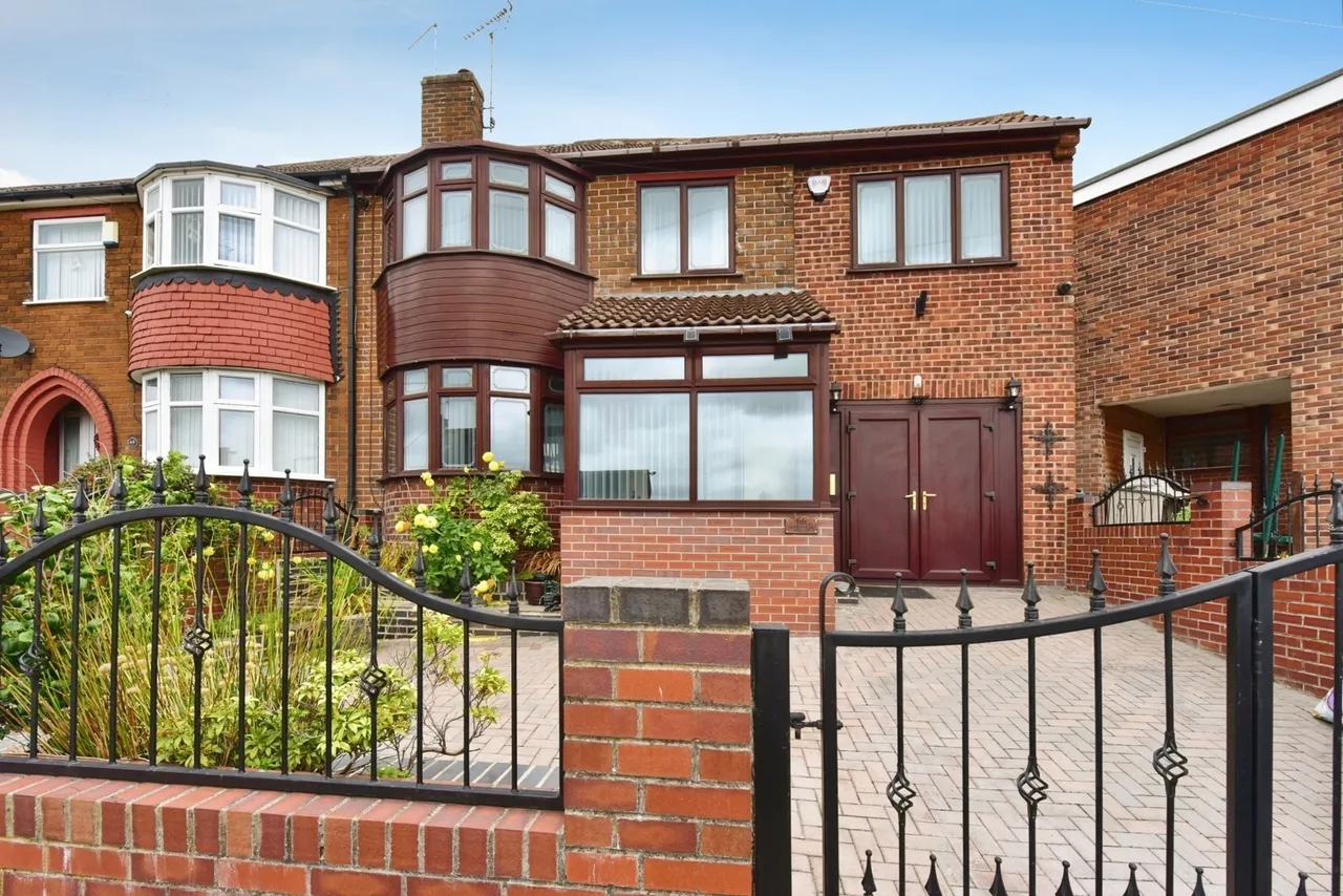 4 bed house for sale, Rosegarth Avenue, Aston, S26