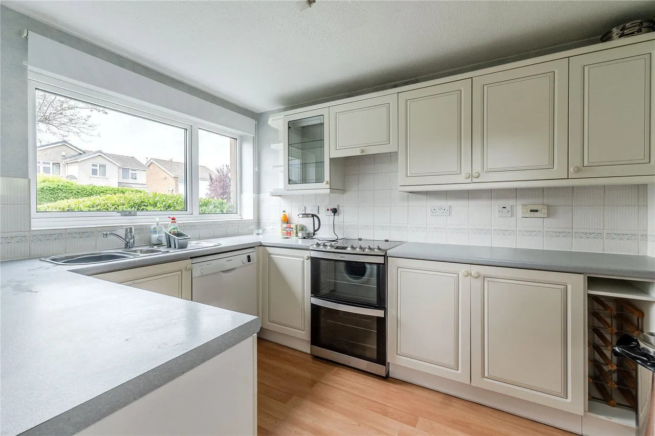 Holt Park Grange, Leeds, LS16, photo 2