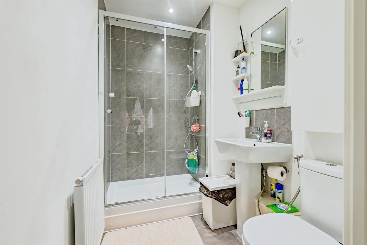 Webber Street, Horley, RH6, photo 8
