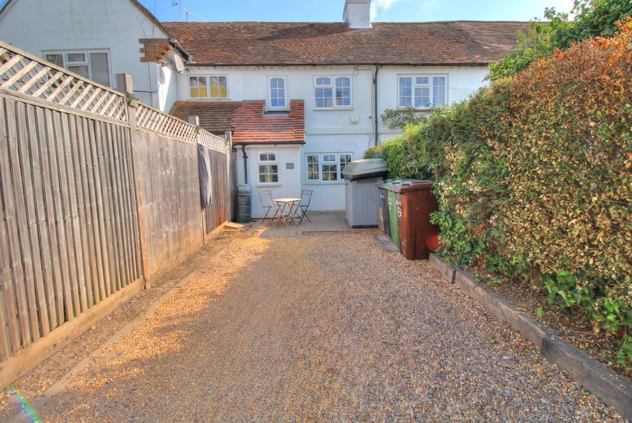 Bailes Lane, Guildford, GU3, photo 26
