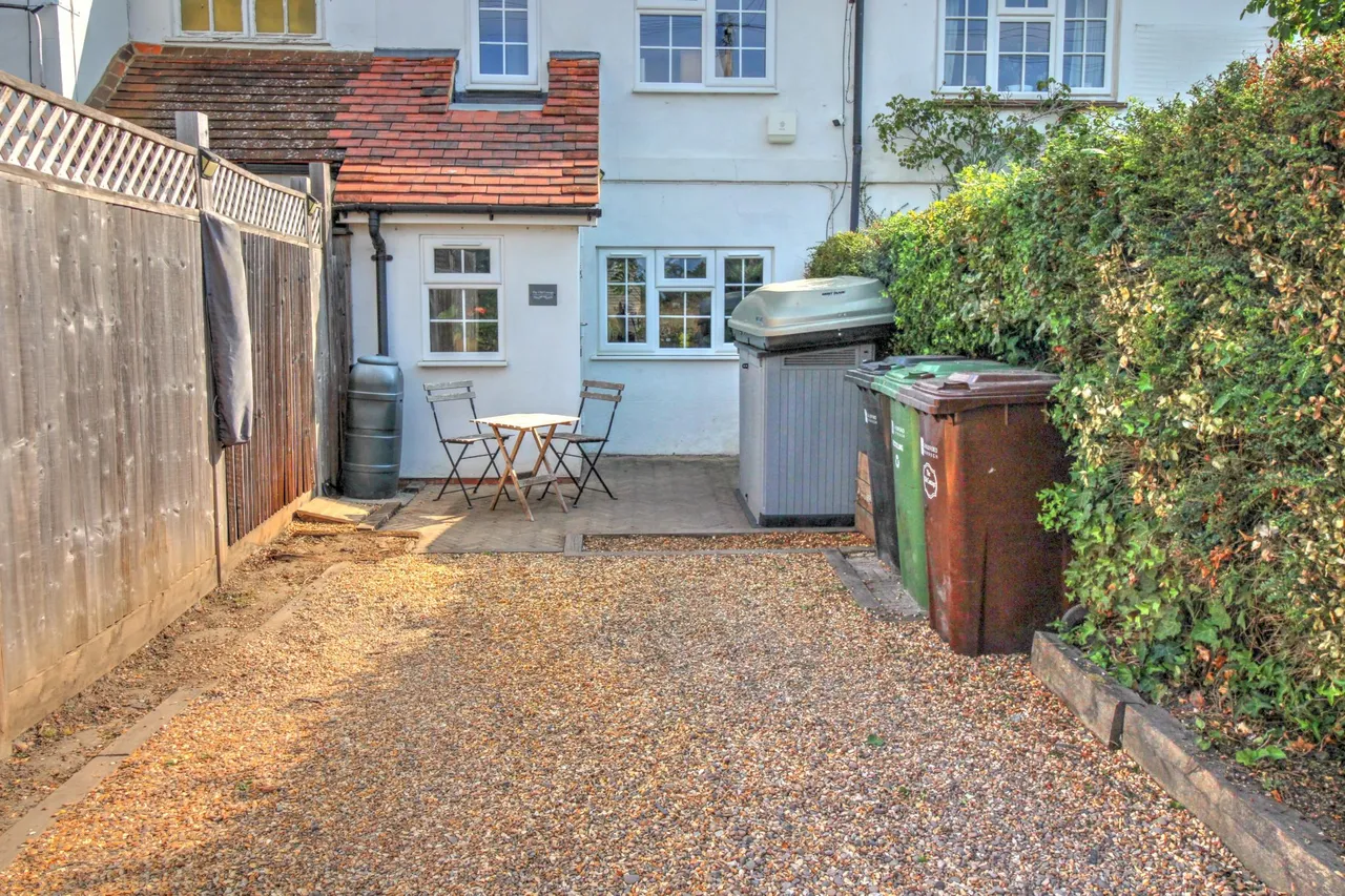 Bailes Lane, Guildford, GU3, photo 29