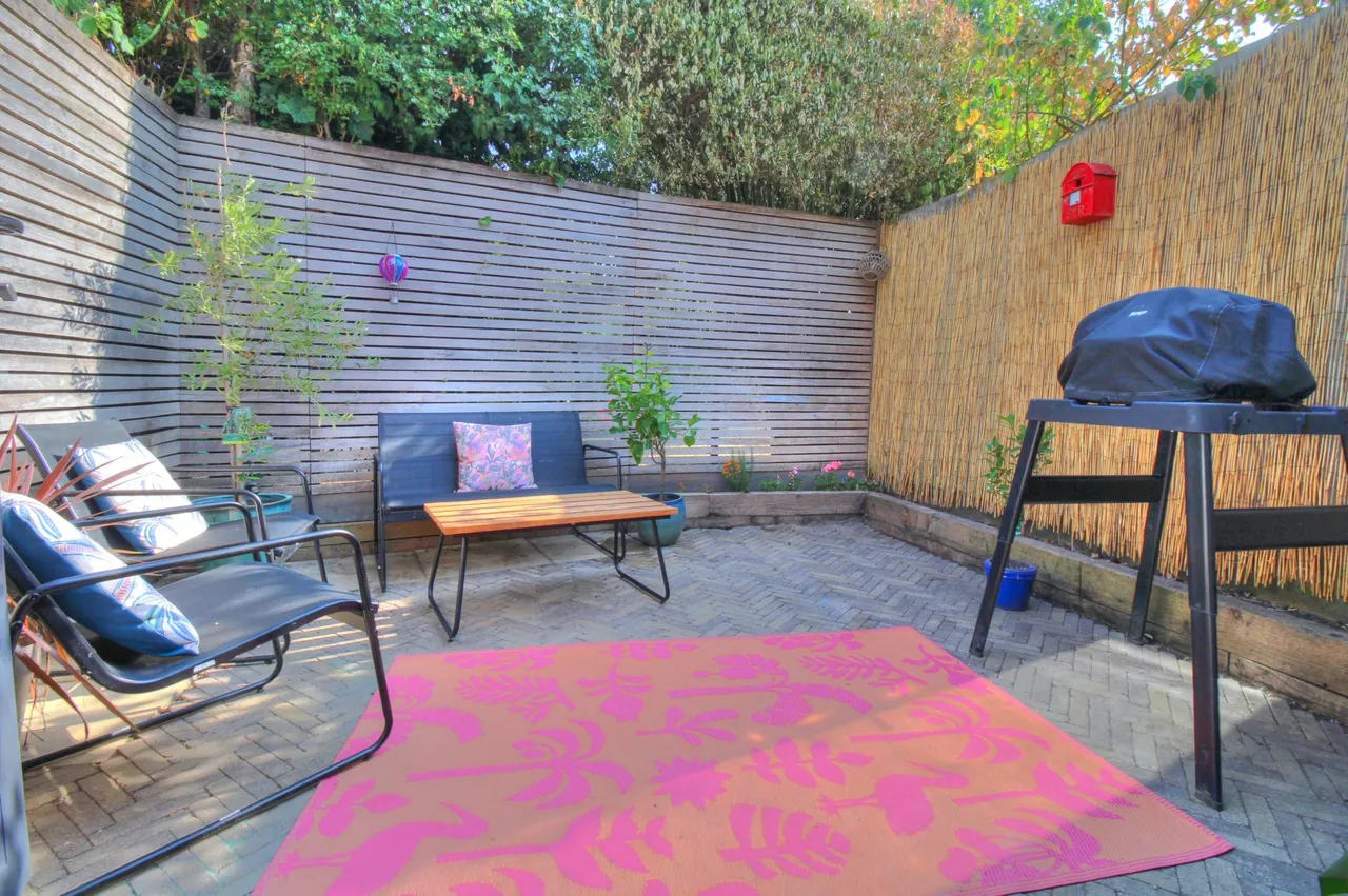 Bailes Lane, Guildford, GU3, photo 20
