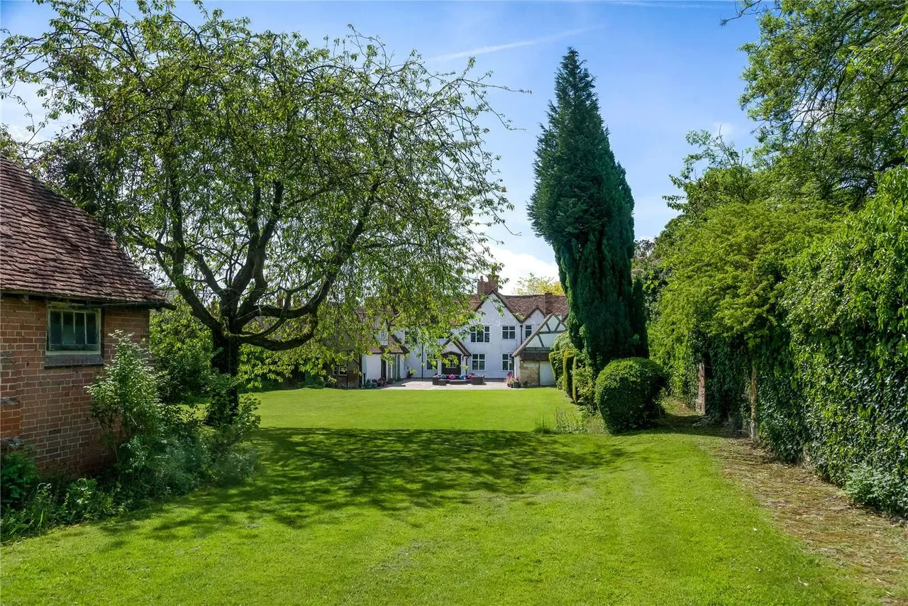 Oving Road, Whitchurch, Aylesbury, Buckinghamshire, HP22 4JF, photo 8