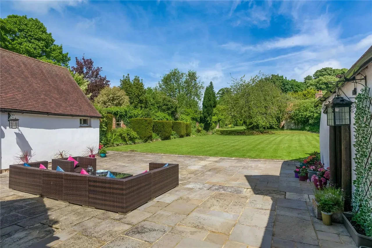Oving Road, Whitchurch, Aylesbury, Buckinghamshire, HP22 4JF, photo 7