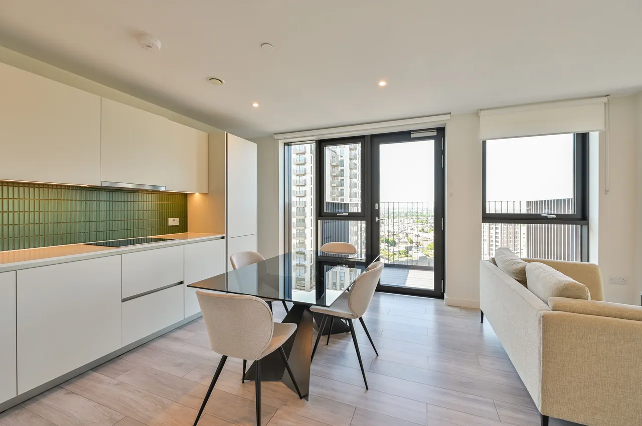 Apartment 1908, New Cooper Point, London, photo 5
