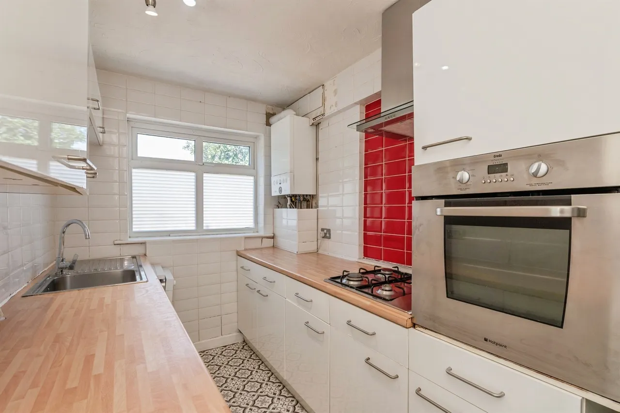 Rainham Road, Rainham, photo 10