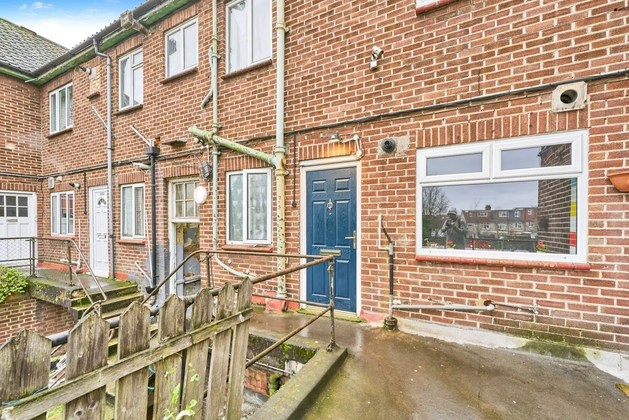 Ruislip Road East, Greenford, UB6, photo 4