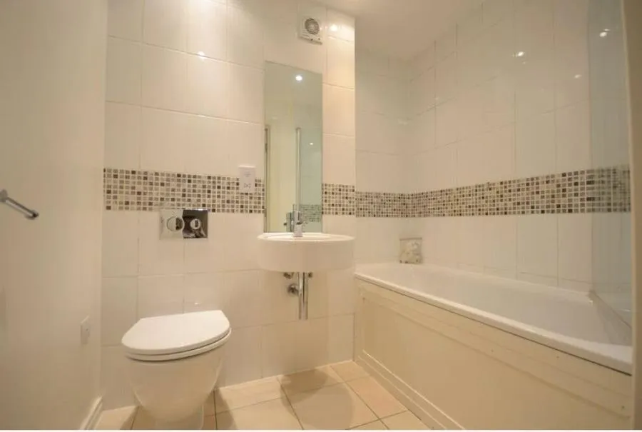 Gabriels Square, Lower Earley, RG6, photo 4
