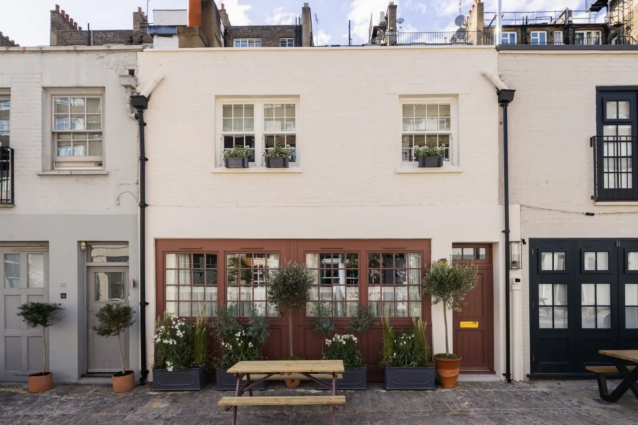 Bathurst Mews, London, W2, photo 6