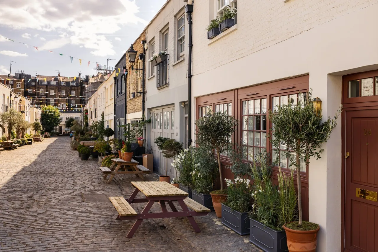 Bathurst Mews, London, W2, photo 12