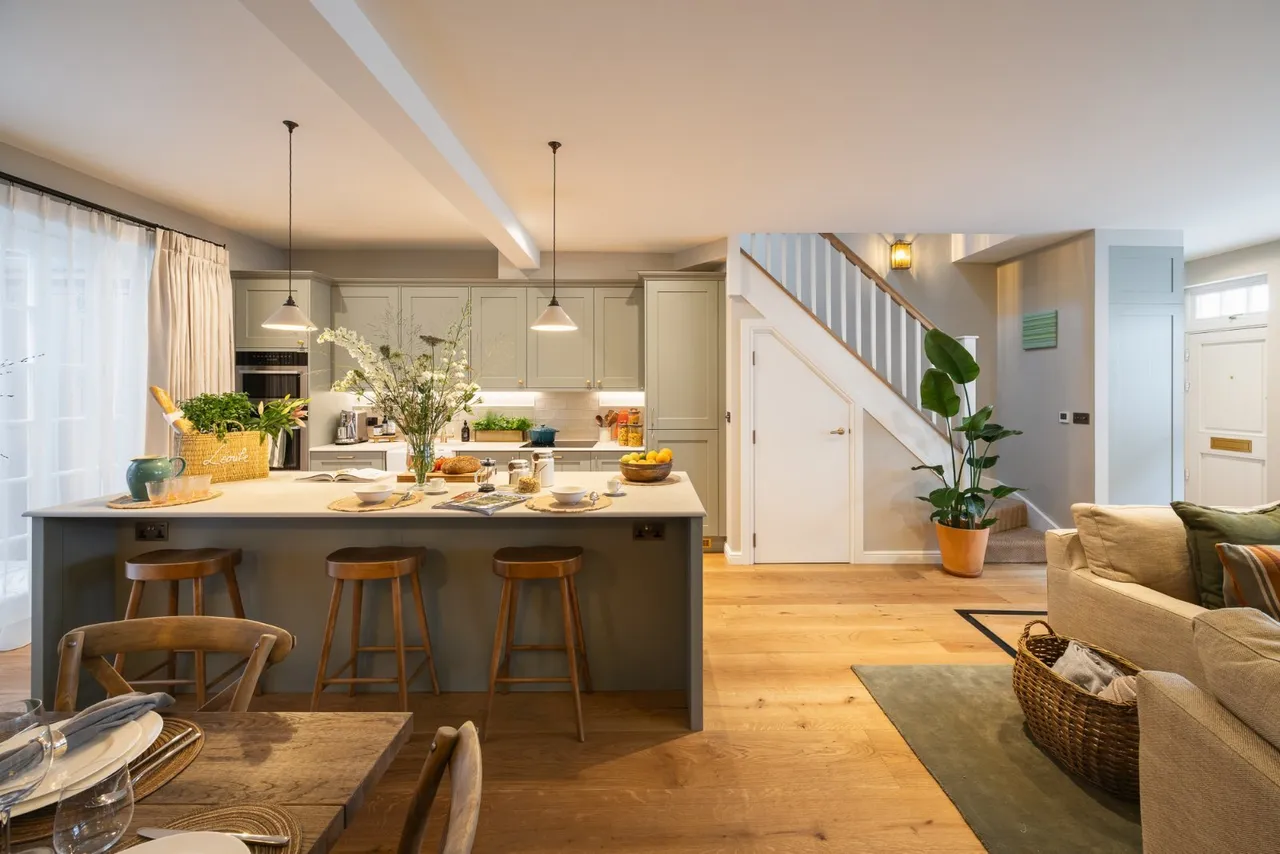 Bathurst Mews, London, W2, photo 8