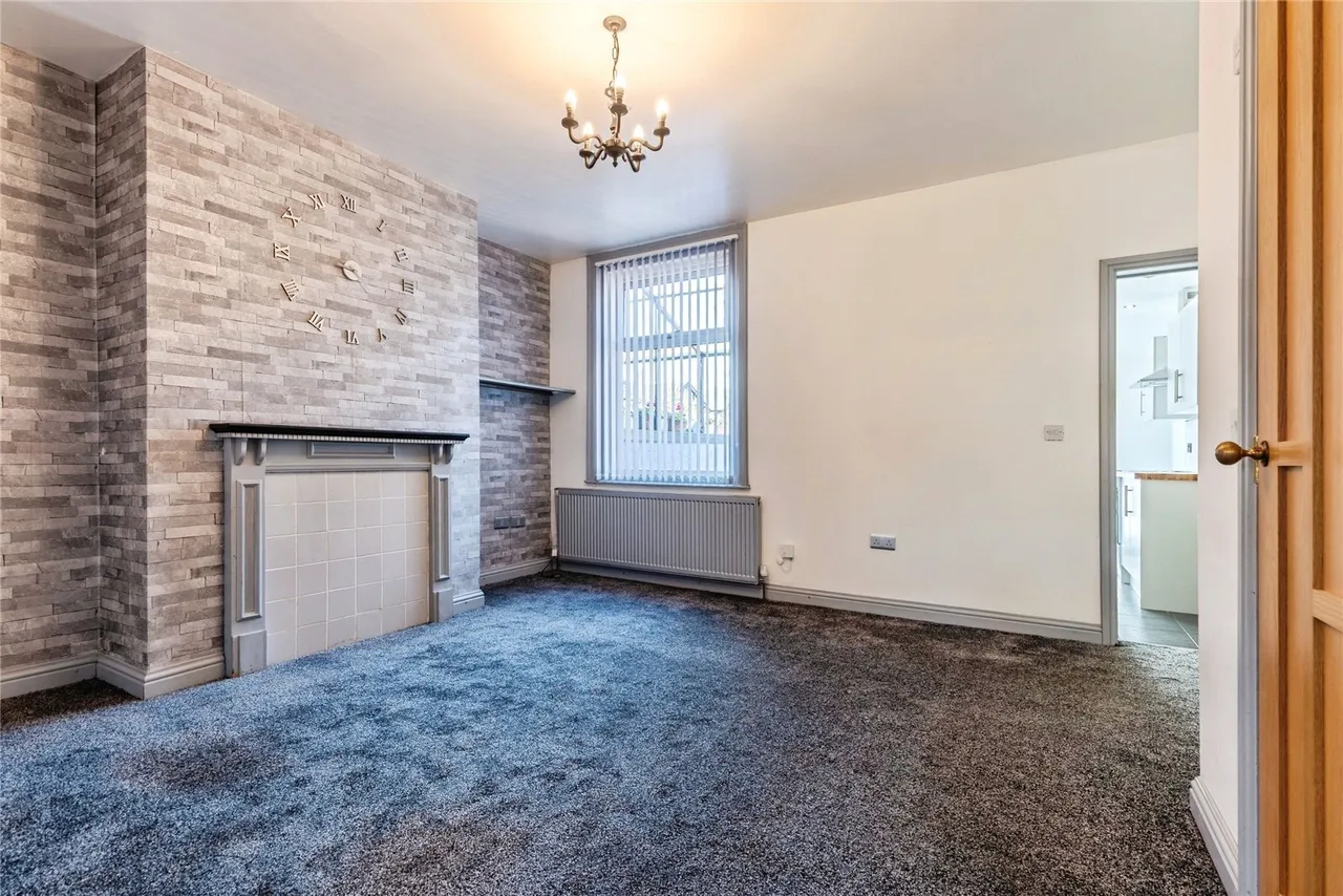 Tottington Road, Bury, BL8, photo 9