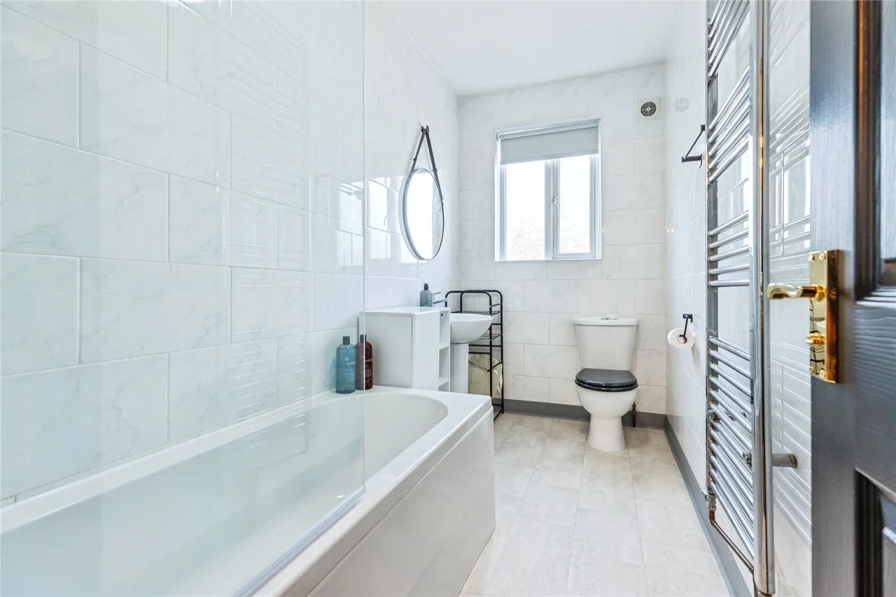 Tottington Road, Bury, BL8, photo 3