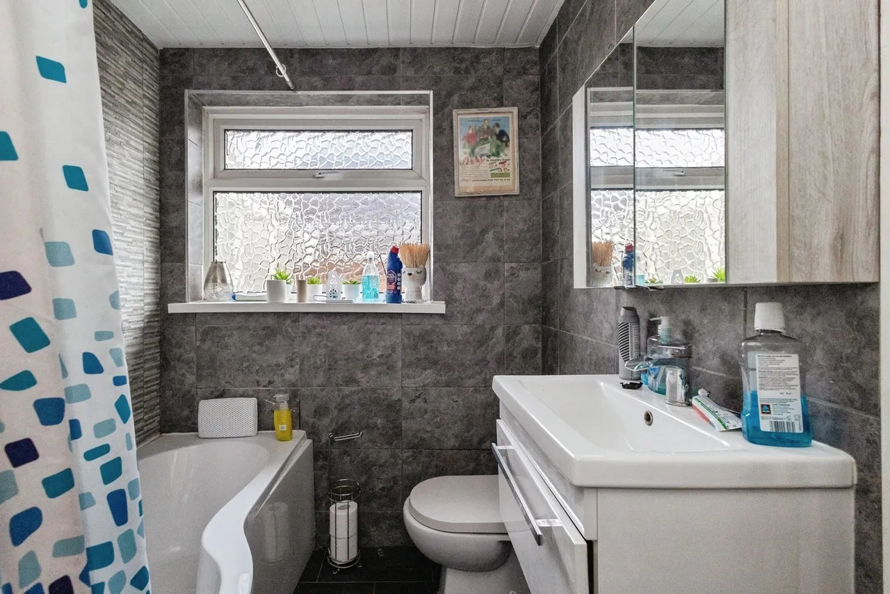 Low Wood Road, Denton, Manchester, Greater Manchester, M34, photo 6