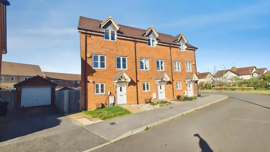3 bed house to rent, Lailey Path, Shinfield, RG2
