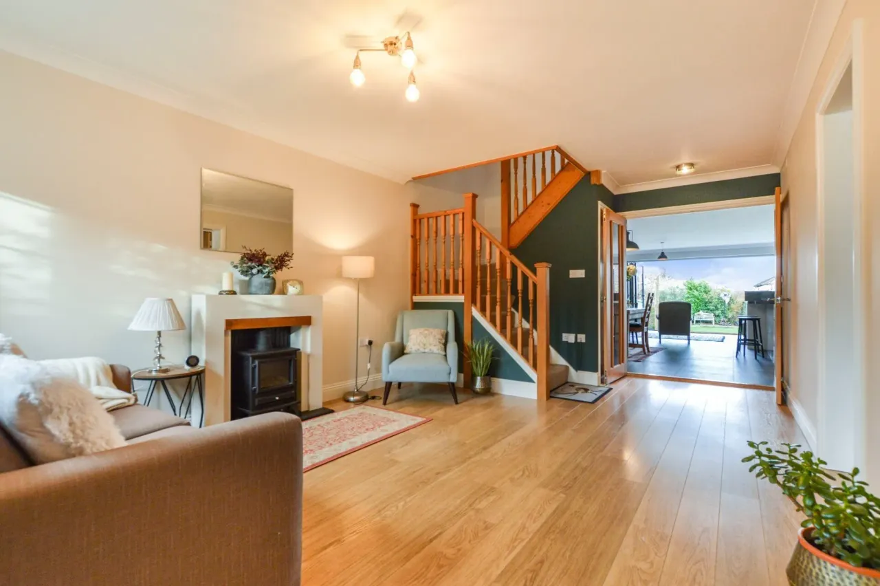 Boltons Lane, Pyrford, Woking, Surrey..., photo 8
