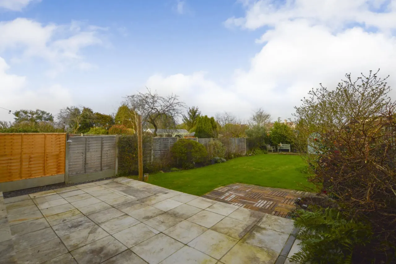 Boltons Lane, Pyrford, Woking, Surrey..., photo 22