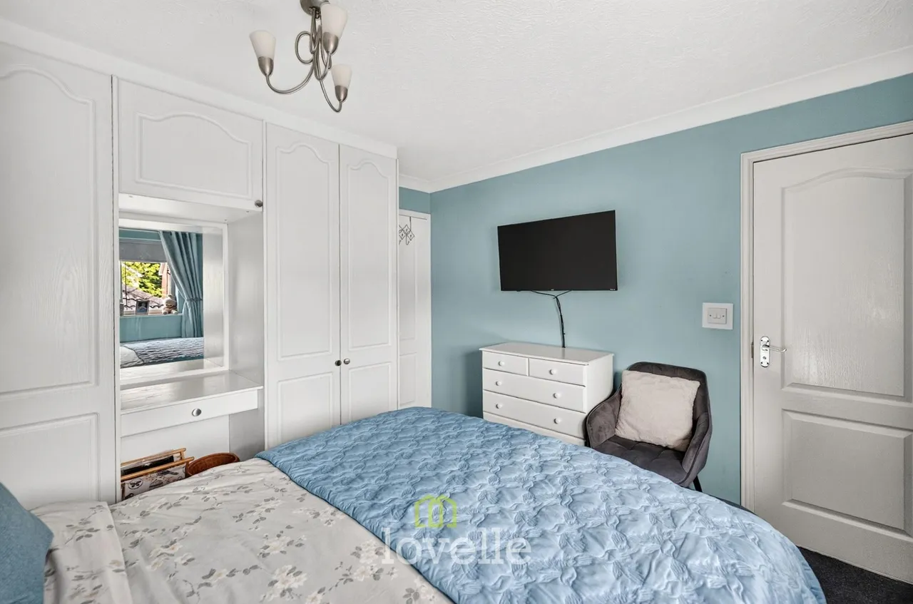 Wisteria Drive, Healing, DN41, photo 17