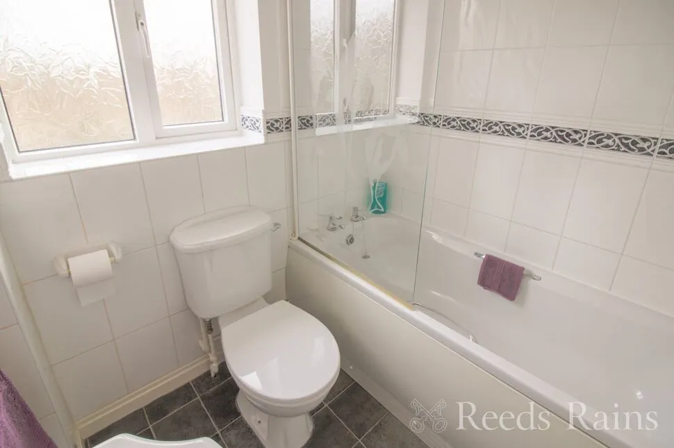 Coventry Avenue, Great Sutton, Cheshire, CH66, photo 11
