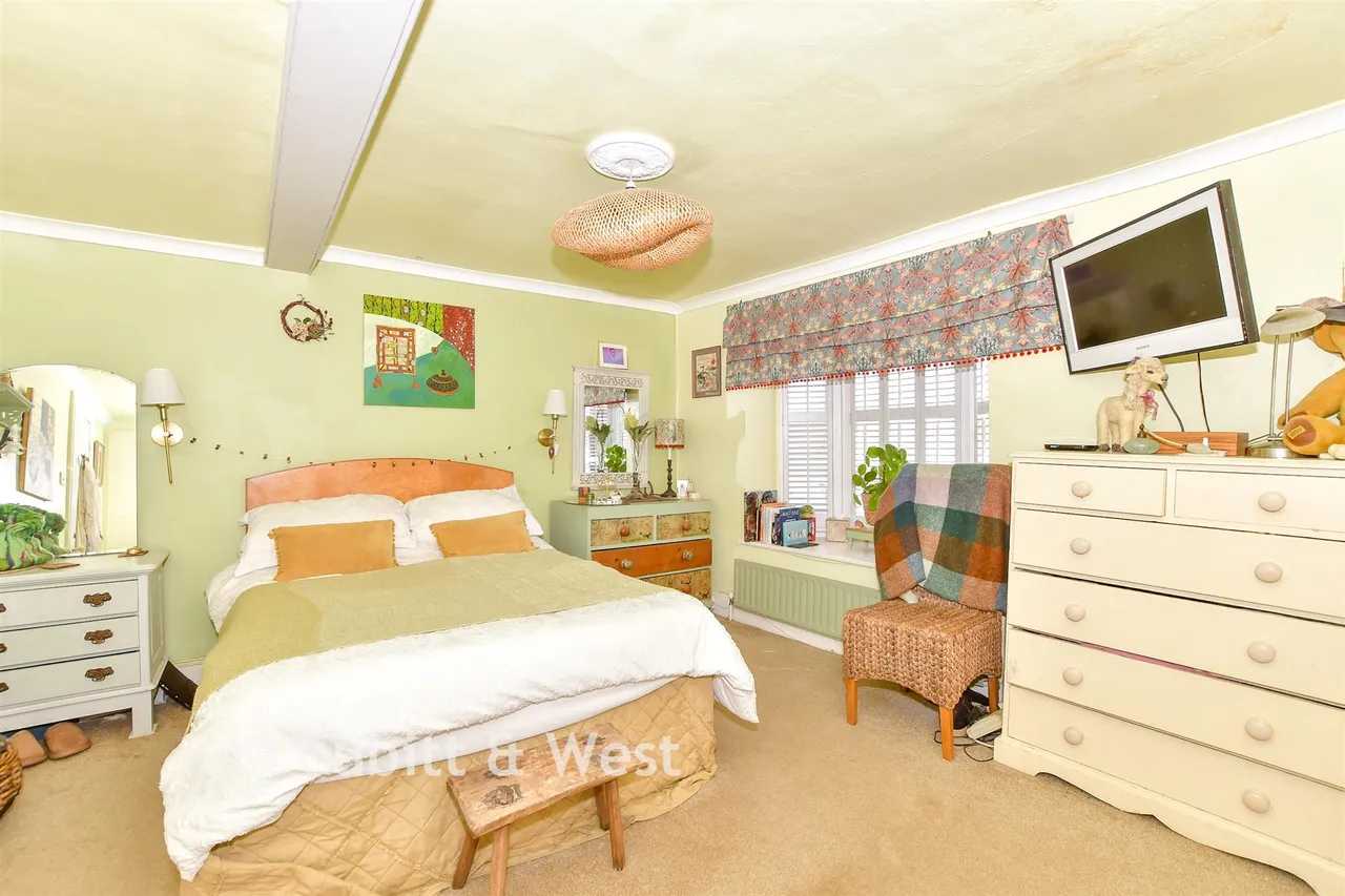 Tarrant Street, Arundel, BN18, photo 15