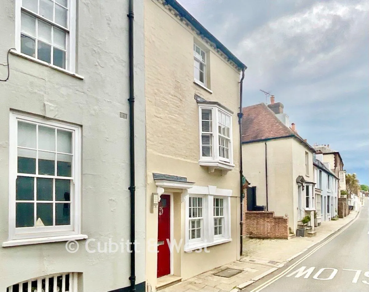 Tarrant Street, Arundel, BN18, photo 2