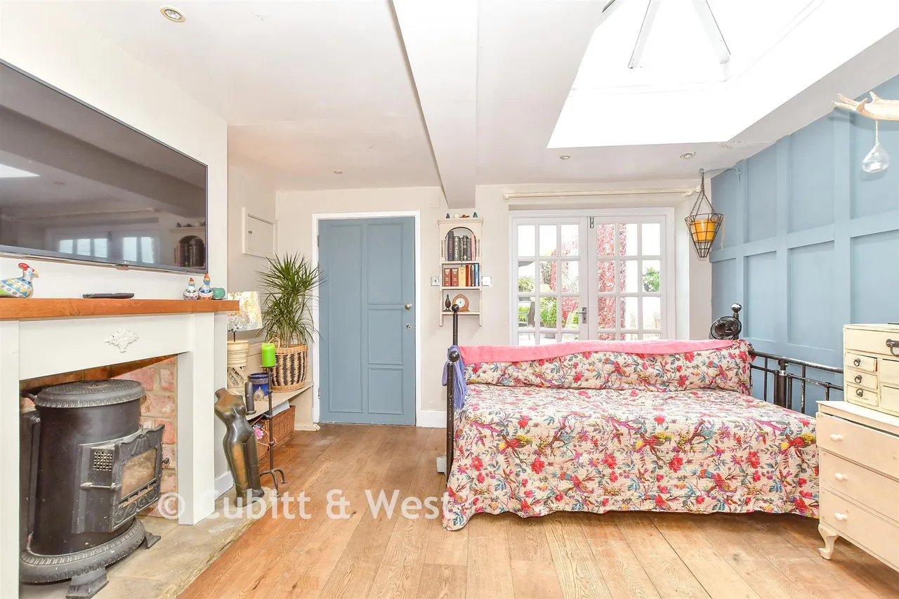 Tarrant Street, Arundel, BN18, photo 12