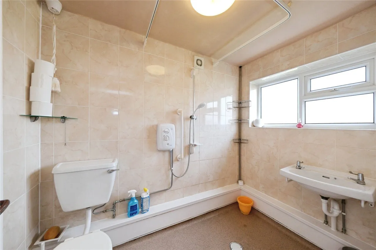 Farmcroft Road, Mansfield Woodhouse, Mansfield, Nottinghamshire, NG19, photo 11