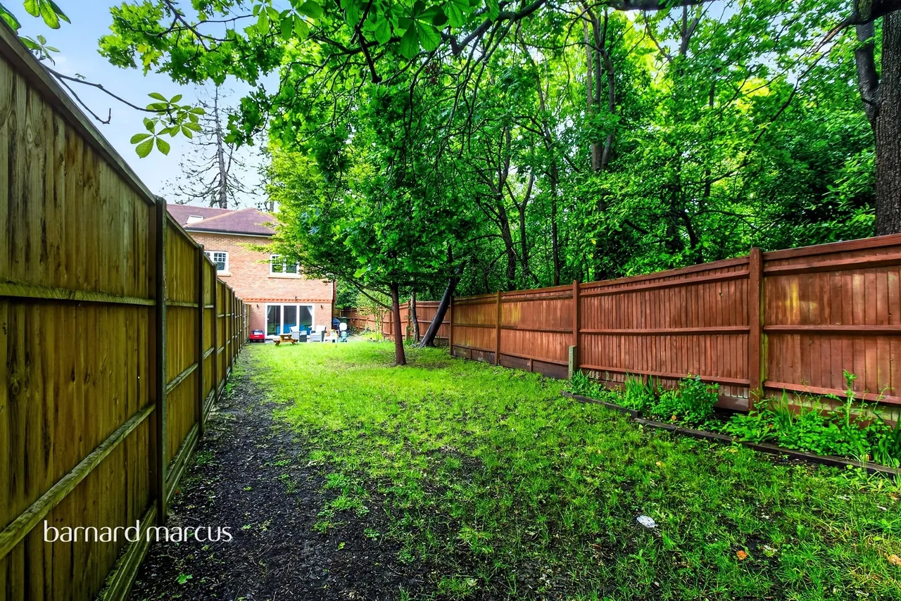 London Road, Redhill, RH1, photo 18