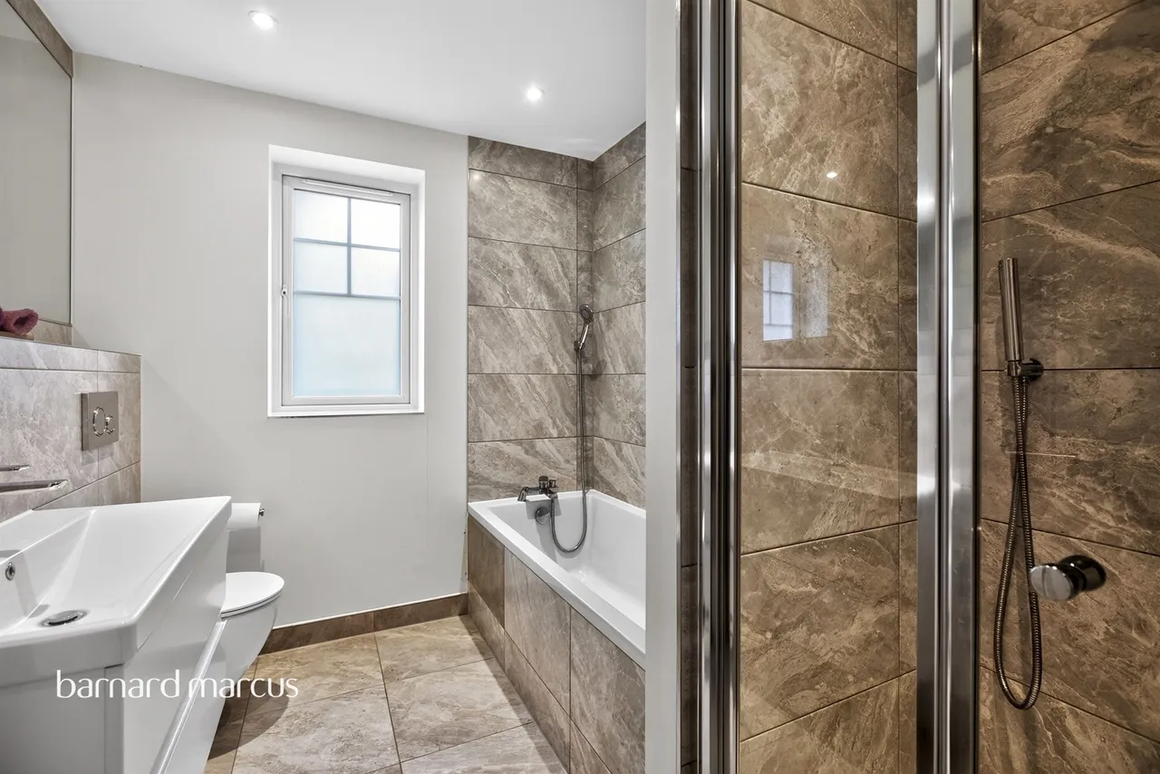 London Road, Redhill, RH1, photo 9