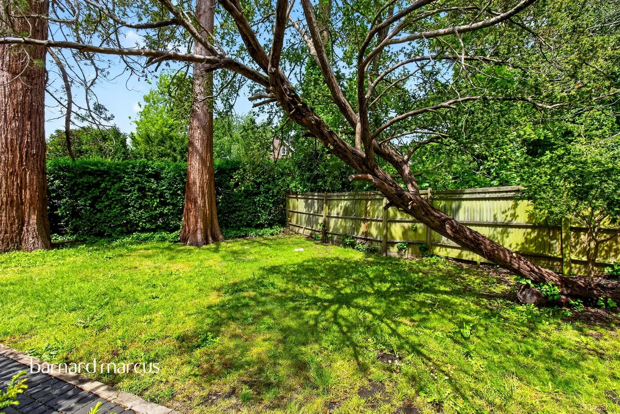 London Road, Redhill, RH1, photo 13