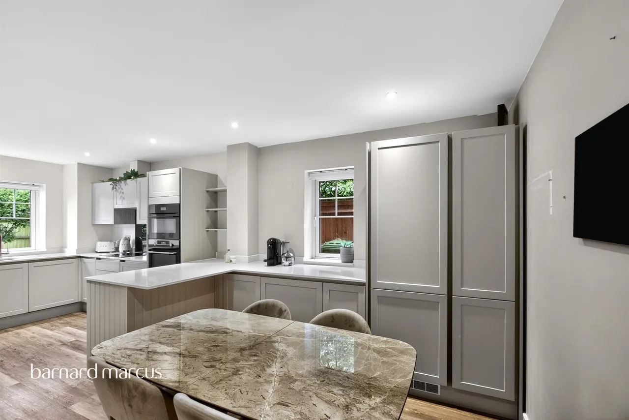 London Road, Redhill, RH1, photo 20